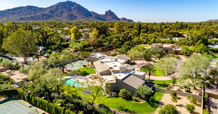 Landscape view of neighborhood